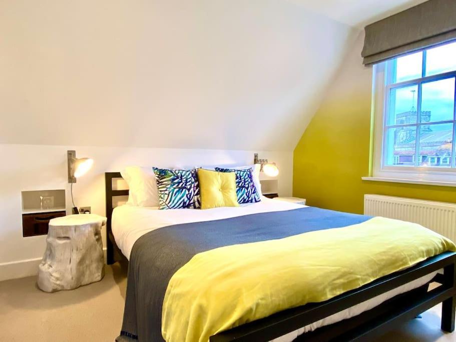Quayside Cottage: Charming Stay in Poole's Old Town Exterior photo